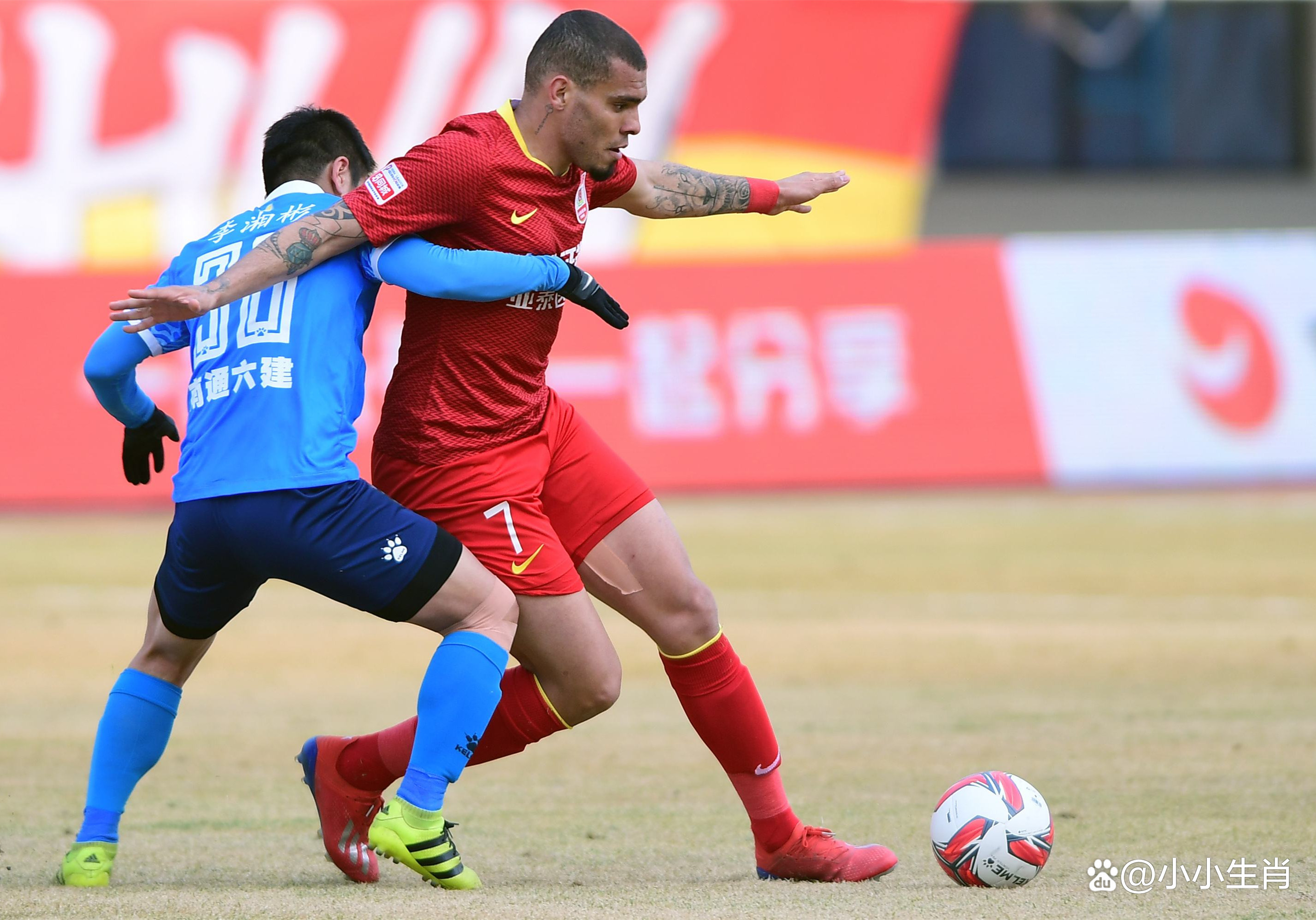 新疆队横扫广州队,拉文关键制胜 新疆队横扫广州队,拉文关键制胜