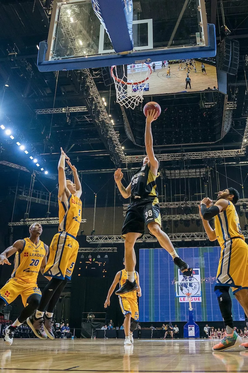 山东队险胜新疆队,福克斯惊艳四座 山东队险胜新疆队,福克斯惊艳四座