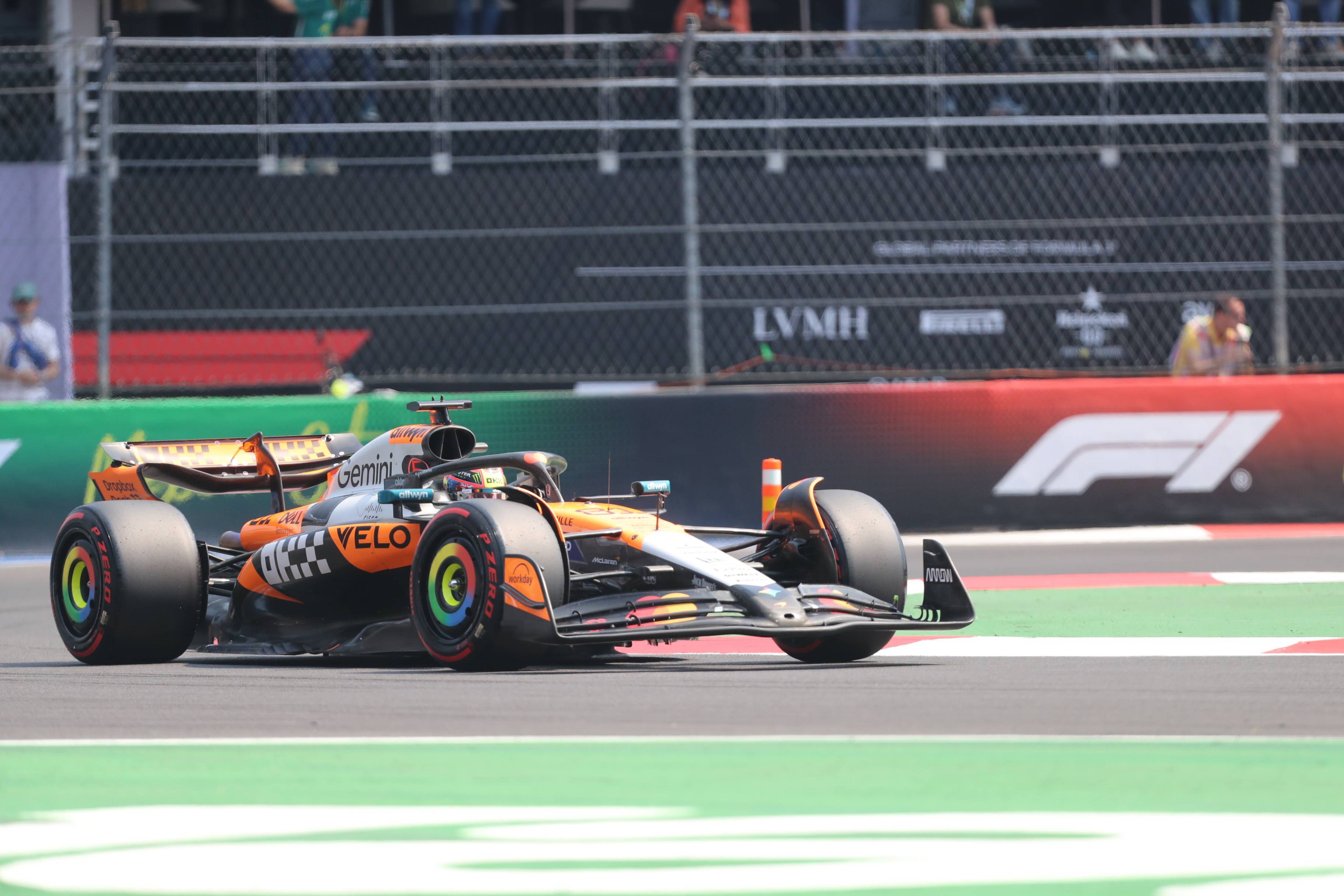 红牛二队横扫迈凯伦,诺里斯统治全场 红牛二队横扫迈凯伦,诺里斯统治全场