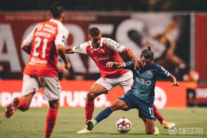 日本队碾压葡萄牙队,波尔统治全场 日本队碾压葡萄牙队,波尔统治全场