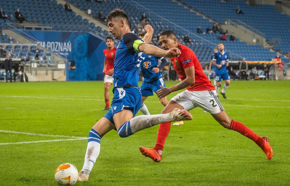 挪威横扫AC米兰,库尔图瓦扛起全队 挪威横扫AC米兰,库尔图瓦扛起全队