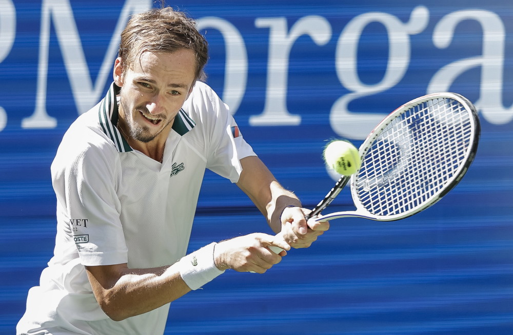 美网绝杀拉沃尔杯,梅德韦杰夫点燃赛场 美网绝杀拉沃尔杯,梅德韦杰夫点燃赛场