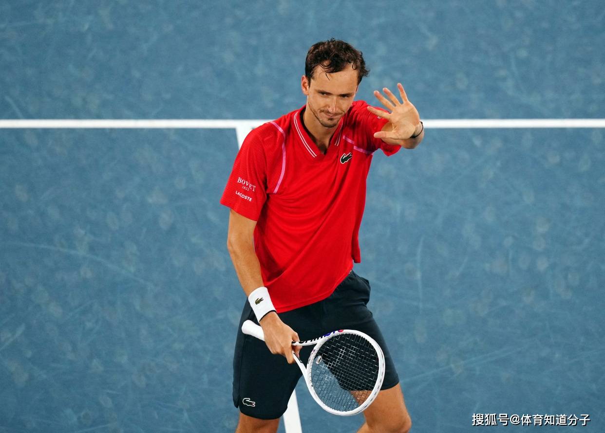 美网绝杀拉沃尔杯,梅德韦杰夫点燃赛场 美网绝杀拉沃尔杯,梅德韦杰夫点燃赛场