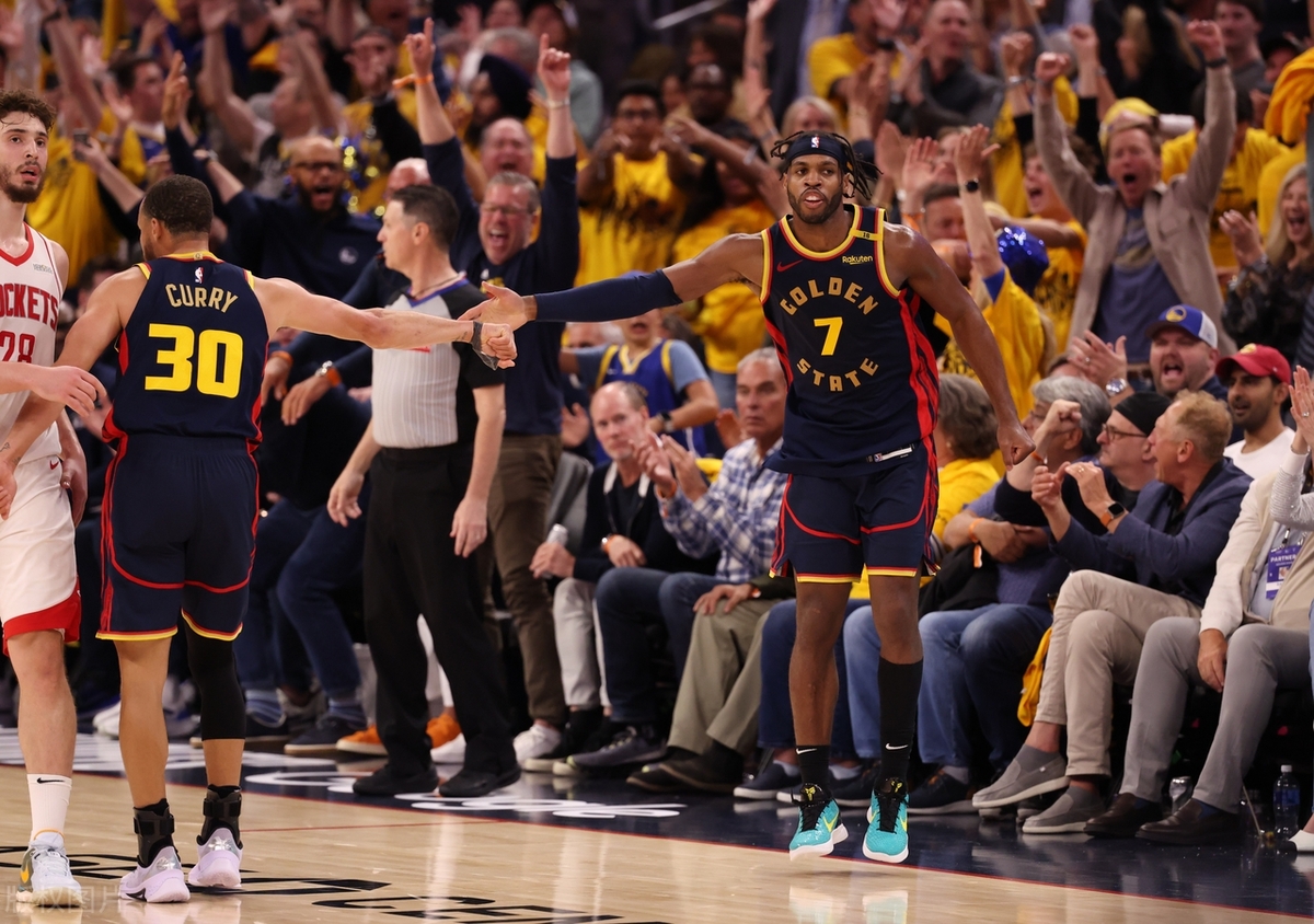 勇士力克骑士,德罗赞状态火热 勇士力克骑士,德罗赞状态火热