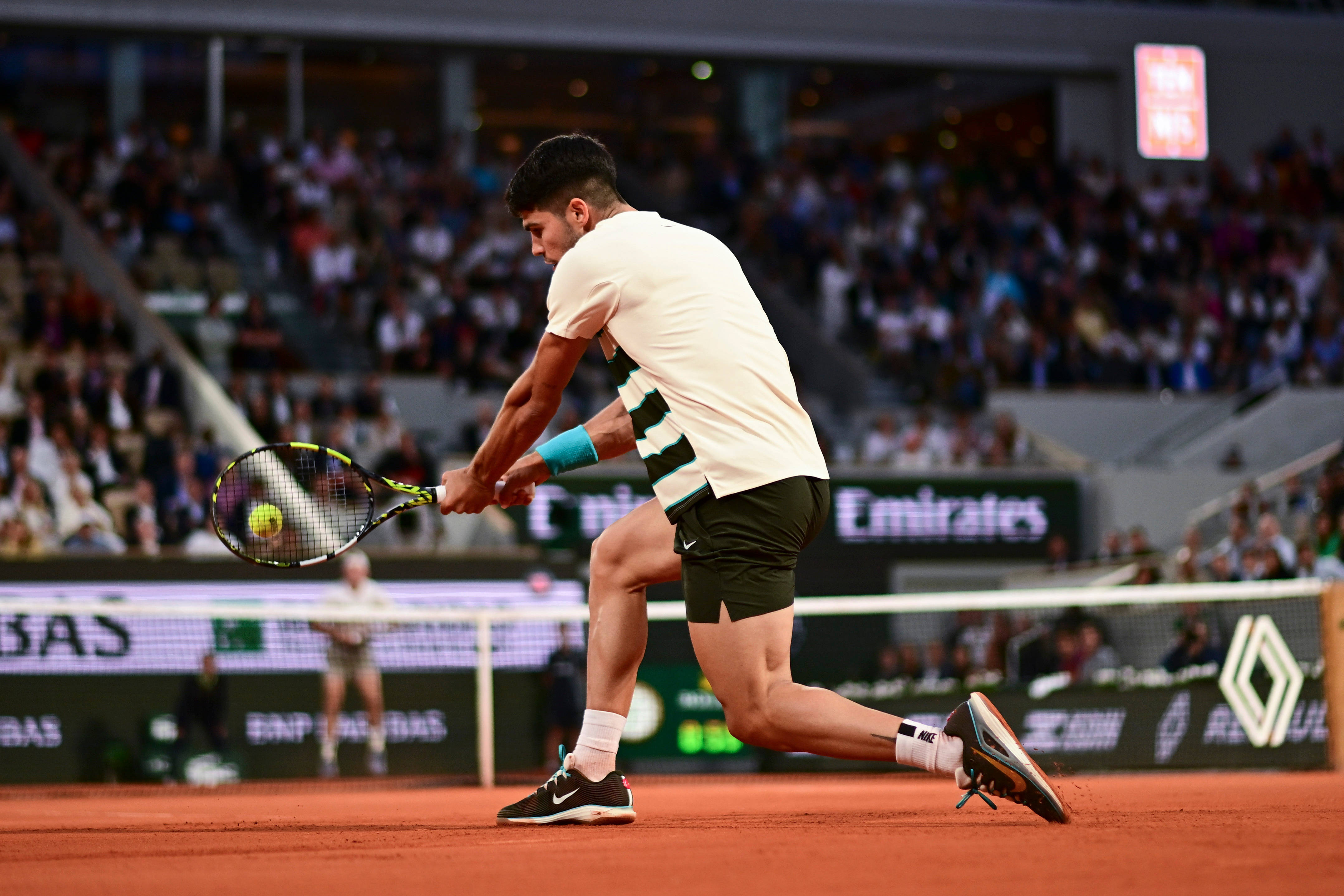 英国网球队完胜世界网球队,阿尔卡拉斯关键制胜 英国网球队完胜世界网球队,阿尔卡拉斯关键制胜