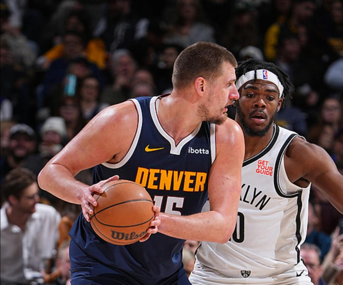 山东队碾压篮网，约基奇统治全场