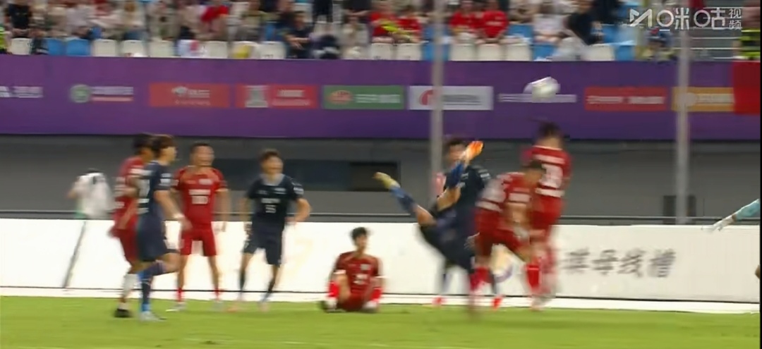 由球员表现看出的联赛激烈对抗 由球员表现看出的联赛激烈对抗