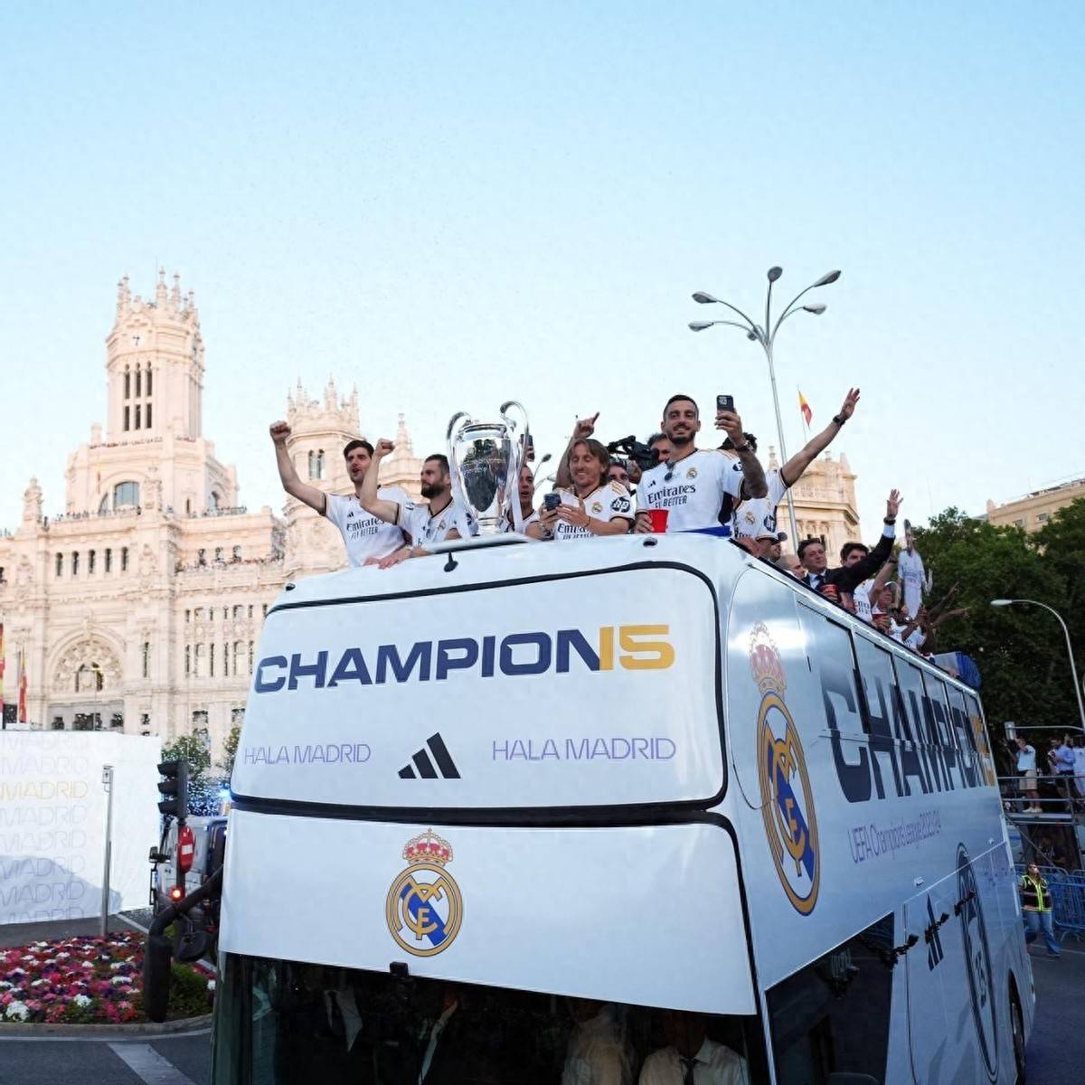 精彩纷呈，球场上的绝对霸主