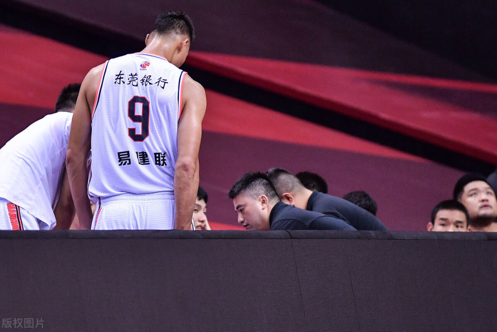 山东队逆转天津队，易建联带队取胜