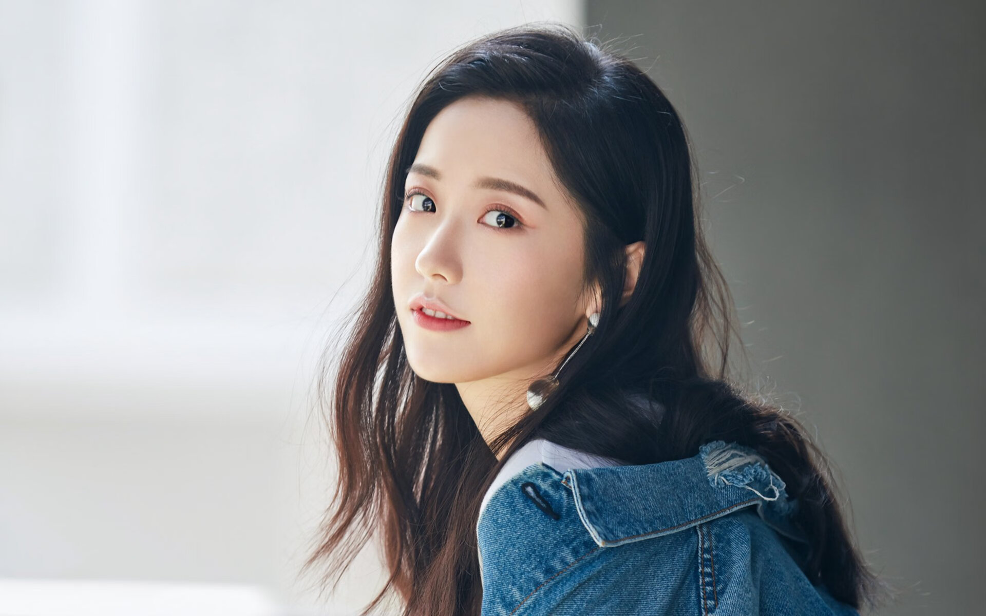 久保建英爆发，乌拉圭稳稳拿下奥地利，亚洲新星与世界劲旅的双重奏