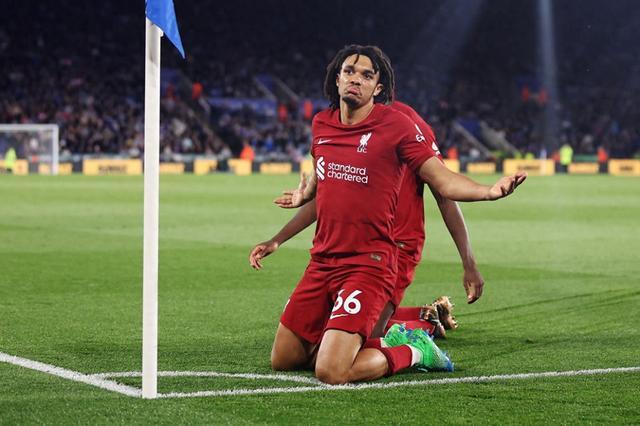 荷兰逆转利物浦，蒂亚戈统治全场