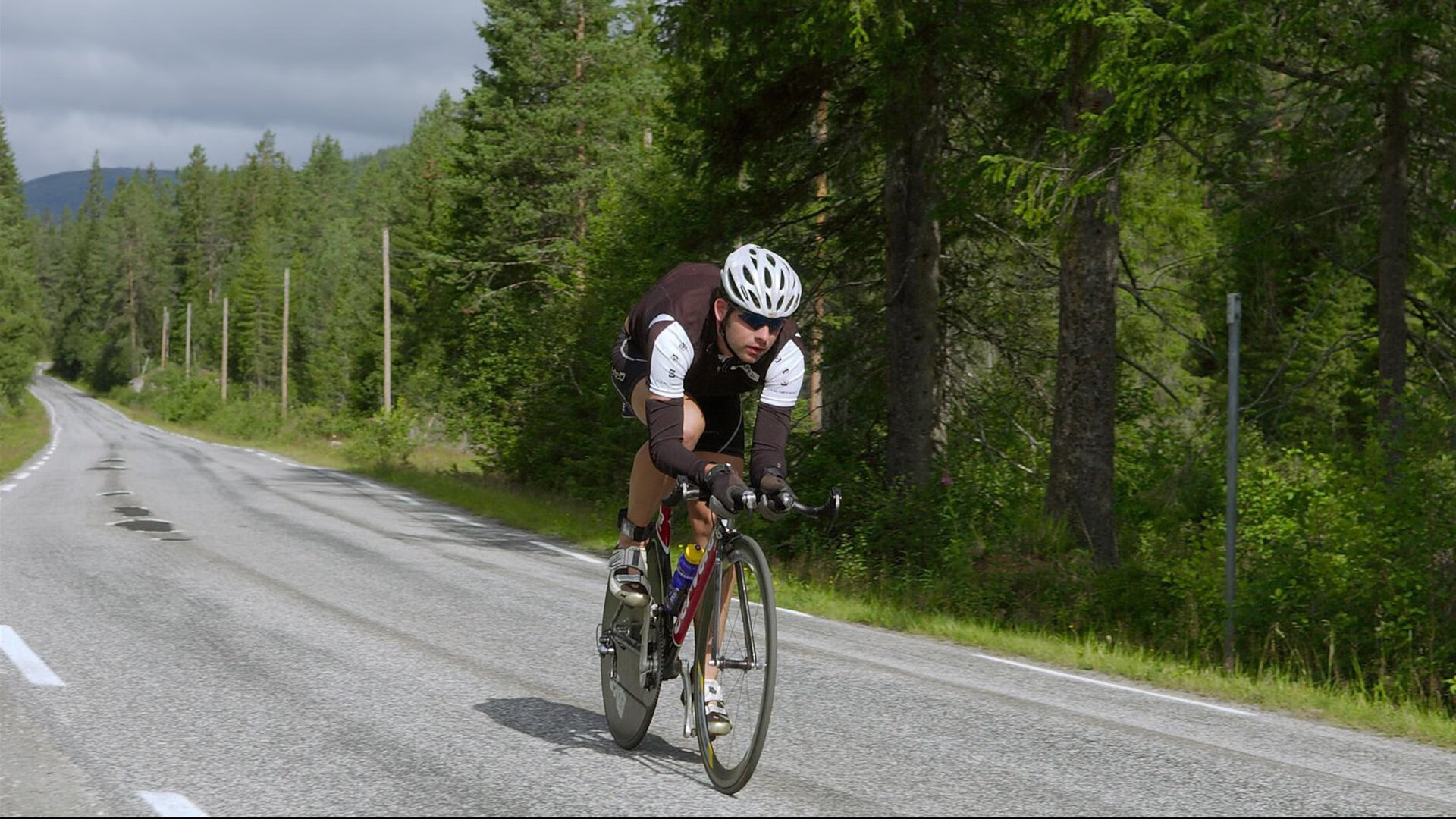 阿尔瓦雷斯一锤定音，波兰战术压制奥地利锁定关键胜利